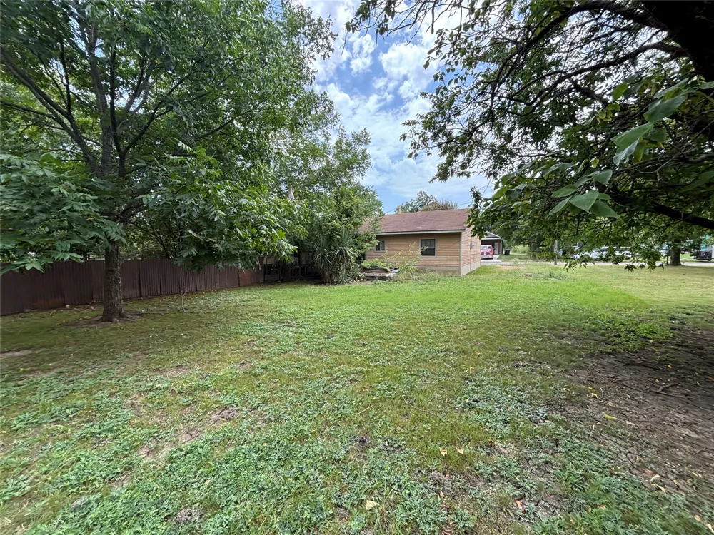 106 Russell Road Caddo, OK 74729