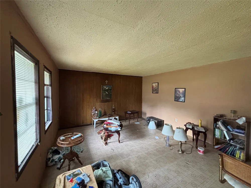 106 Russell Road Caddo, OK 74729