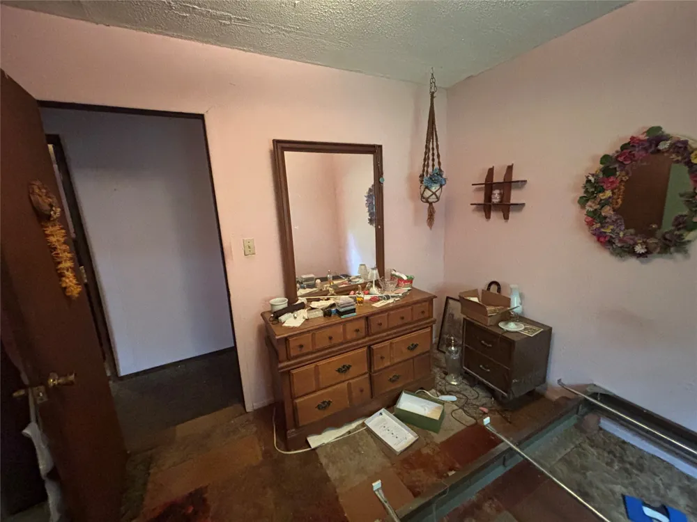 106 Russell Road Caddo, OK 74729