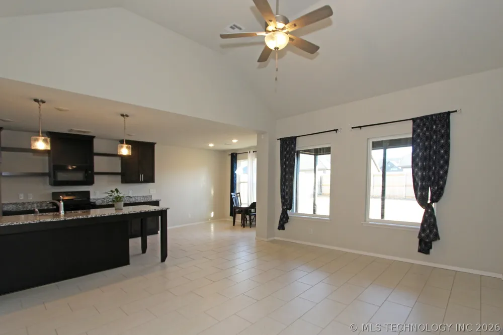 1664 E 138 STREET Sapulpa, OK 74066