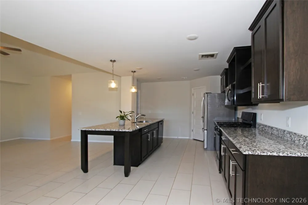 1664 E 138 STREET Sapulpa, OK 74066