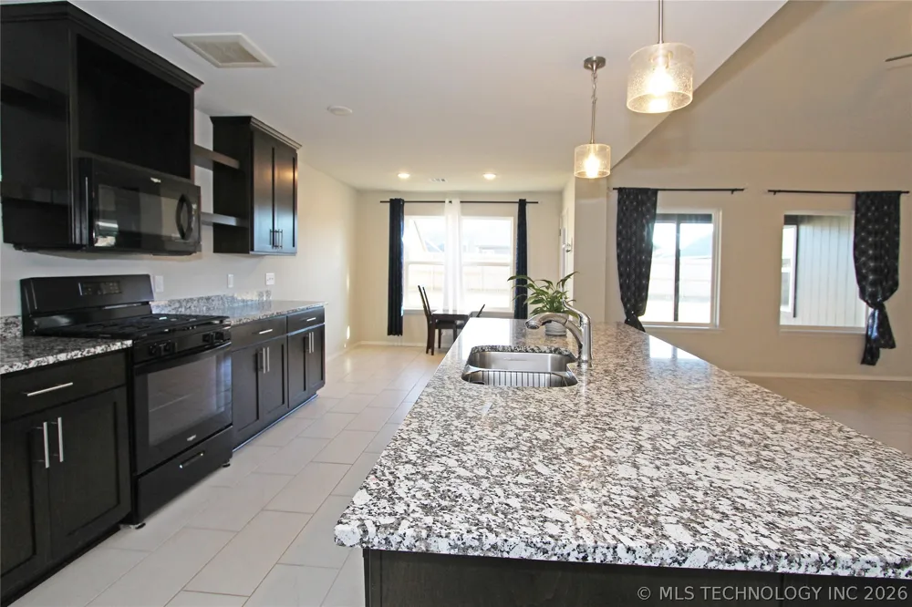 1664 E 138 STREET Sapulpa, OK 74066