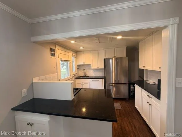 1682 Graefield Road Birmingham City, MI 48009