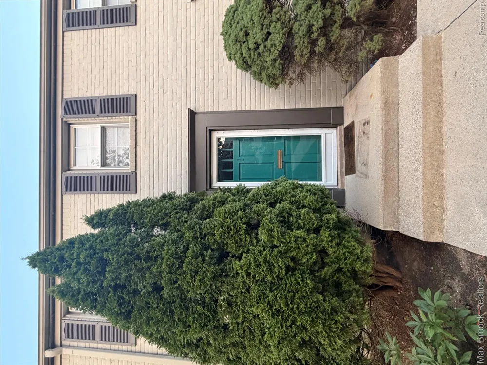 1682 Graefield Road Birmingham City, MI 48009