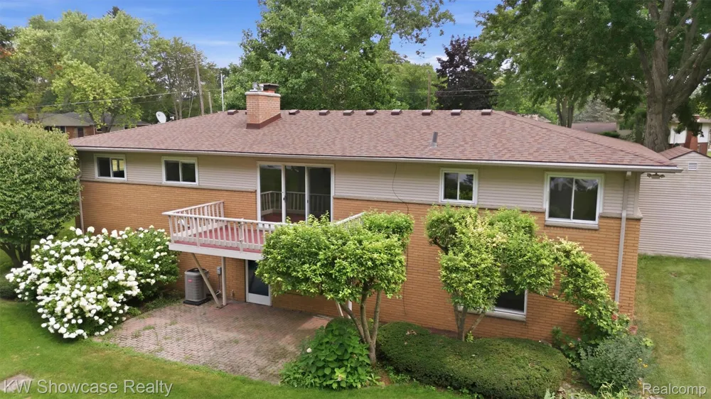 804 Bonita Drive White Lake Charter Township, MI 48383
