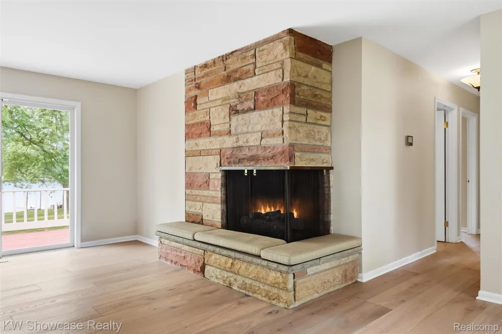 804 Bonita Drive White Lake Charter Township, MI 48383
