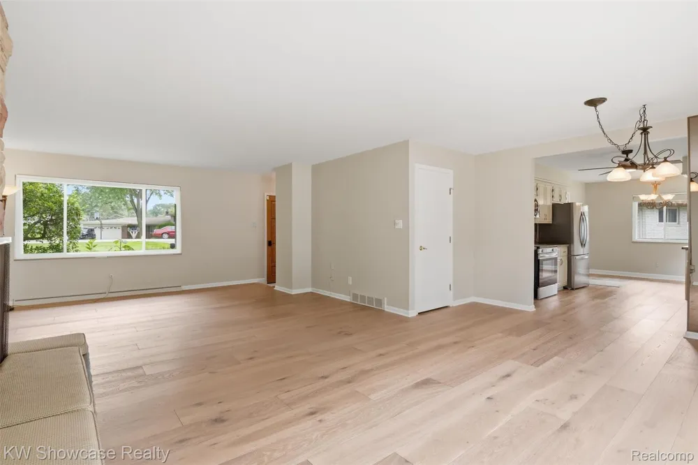 804 Bonita Drive White Lake Charter Township, MI 48383