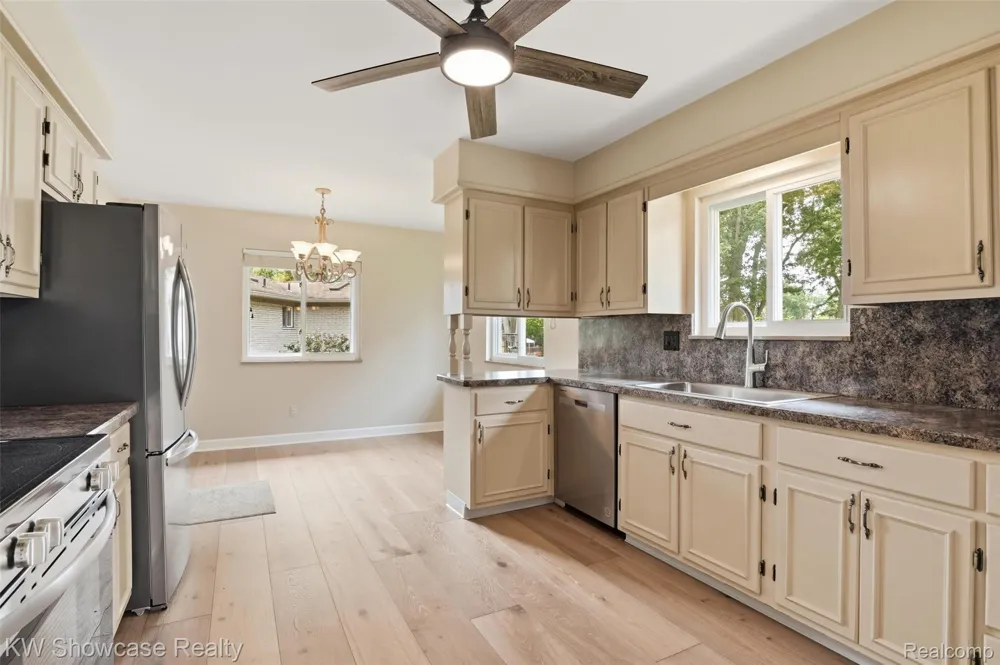 804 Bonita Drive White Lake Charter Township, MI 48383