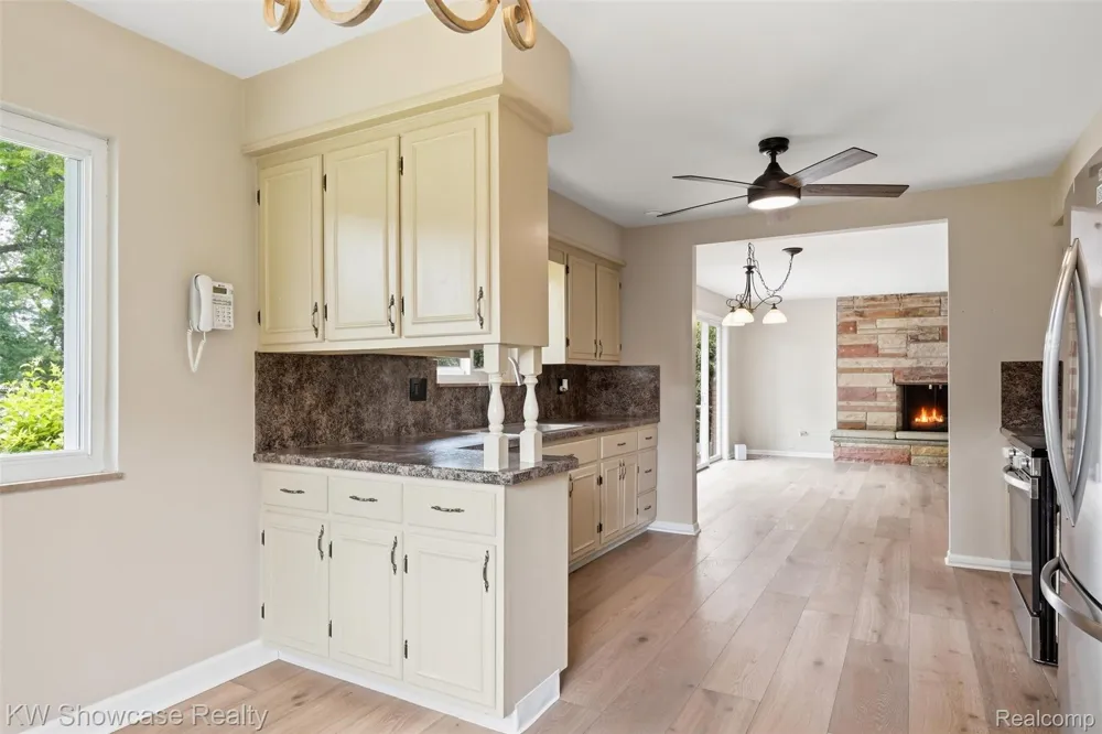 804 Bonita Drive White Lake Charter Township, MI 48383