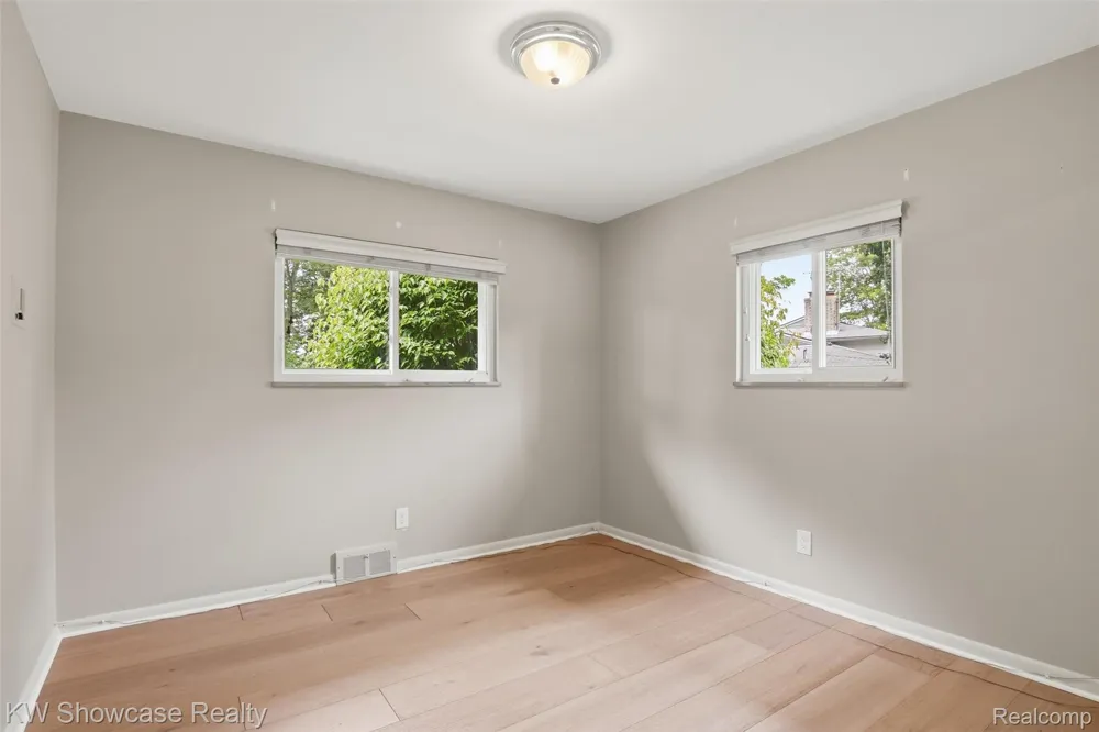 804 Bonita Drive White Lake Charter Township, MI 48383