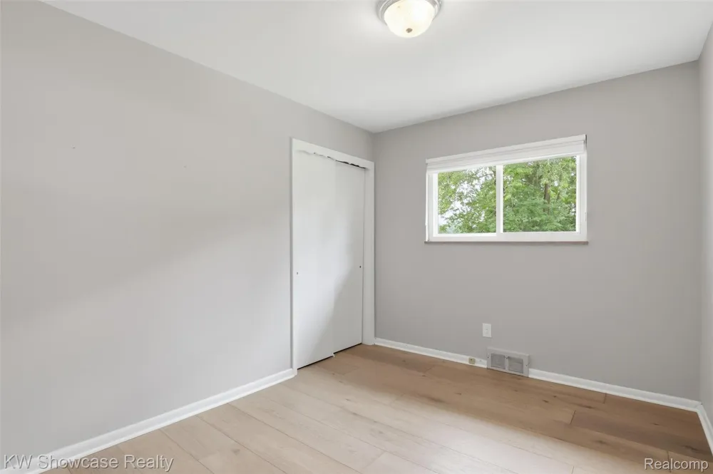 804 Bonita Drive White Lake Charter Township, MI 48383