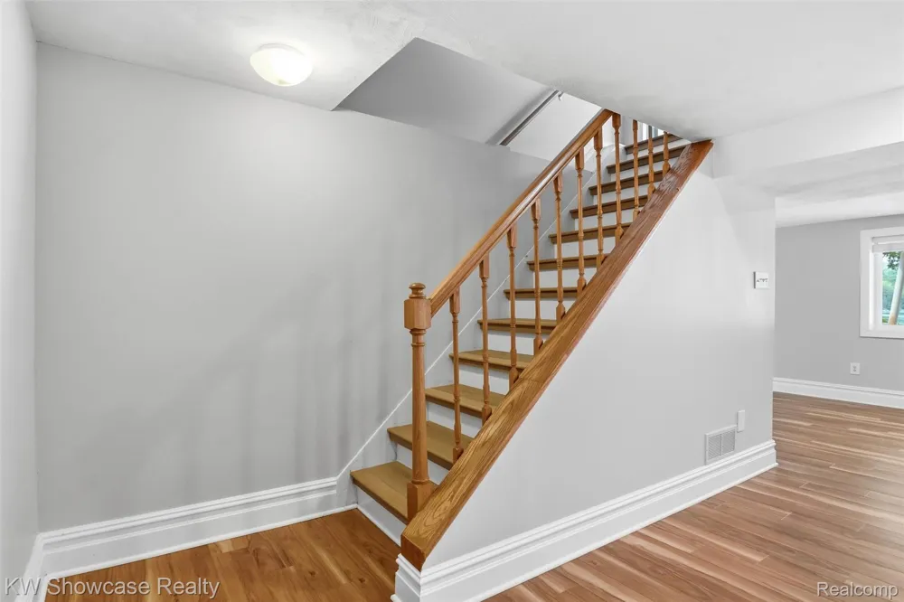 804 Bonita Drive White Lake Charter Township, MI 48383