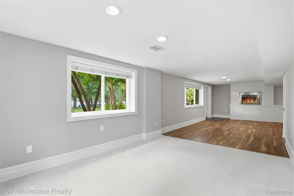 804 Bonita Drive White Lake Charter Township, MI 48383