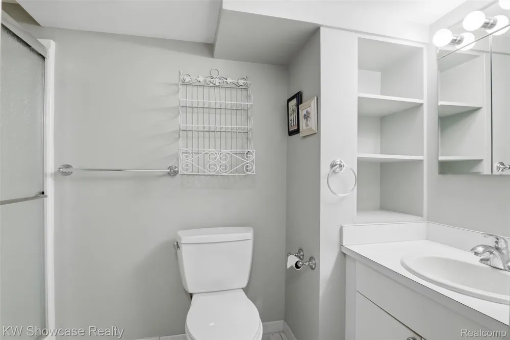 804 Bonita Drive White Lake Charter Township, MI 48383