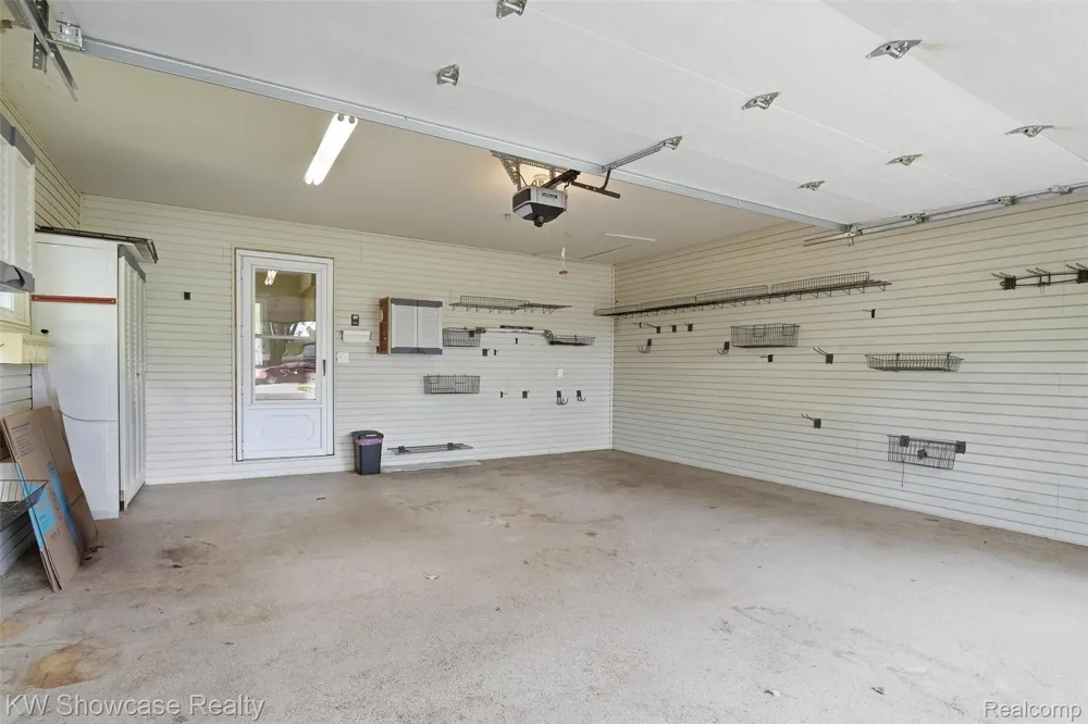 804 Bonita Drive White Lake Charter Township, MI 48383