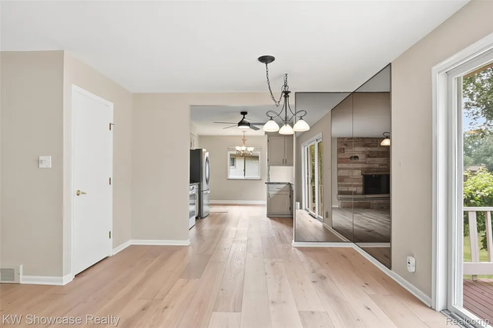 804 Bonita Drive White Lake Charter Township, MI 48383
