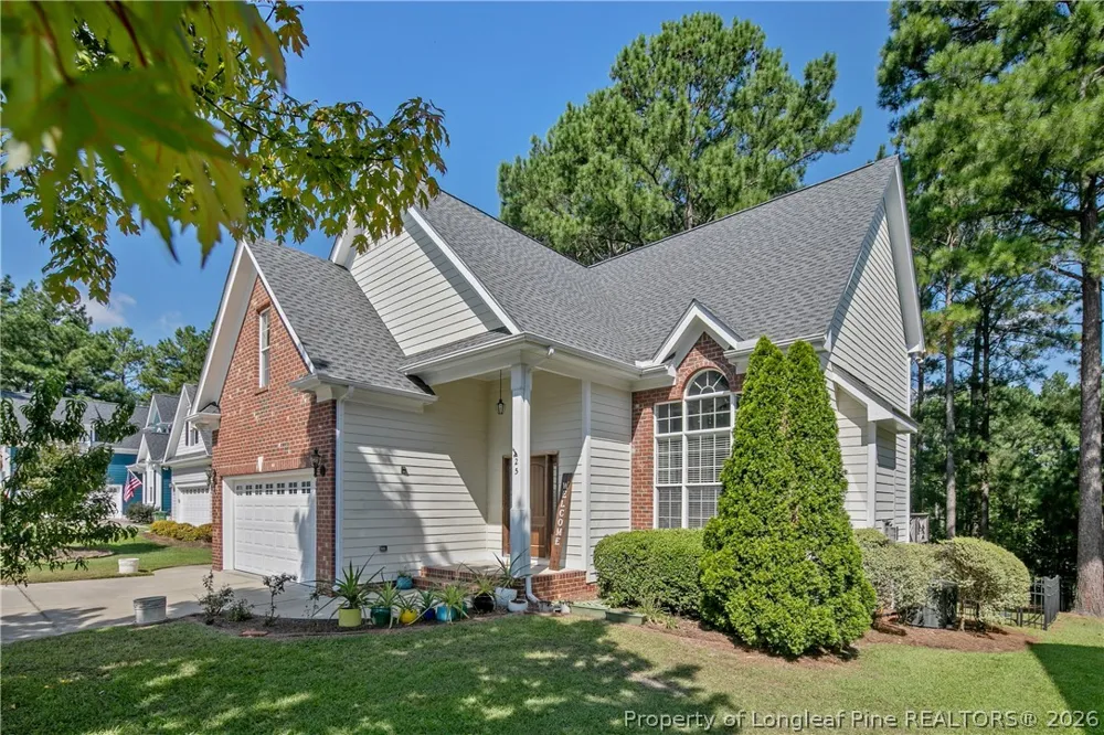 25 London Way Spring Lake, NC 28390