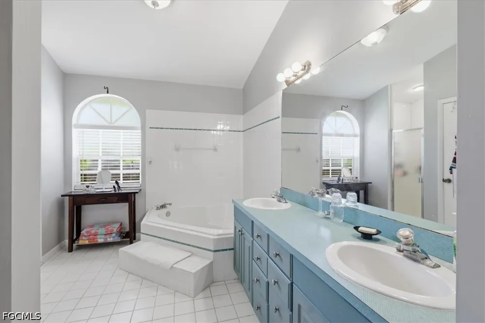 Robert Avenue Lehigh Acres, FL 33936