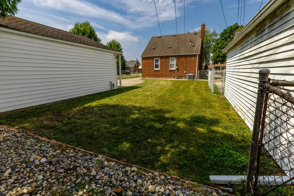 3413 Lincoln Street Dearborn, MI 48124