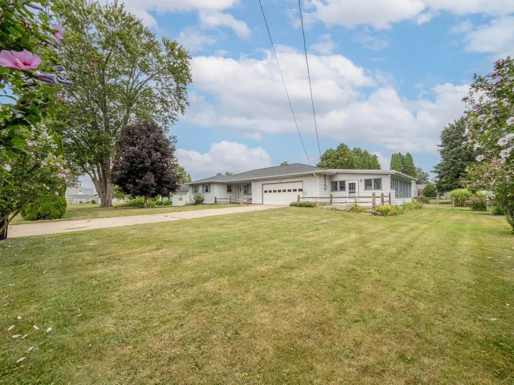 350 Frakes Street Vicksburg, MI 49097