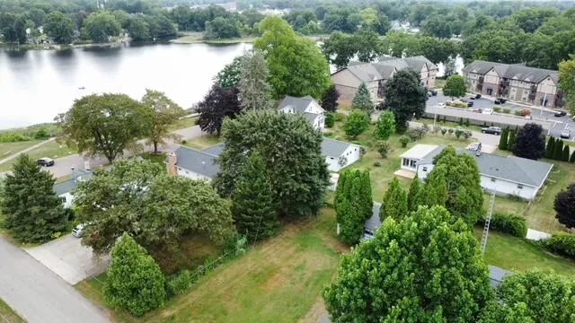 350 Frakes Street Vicksburg, MI 49097