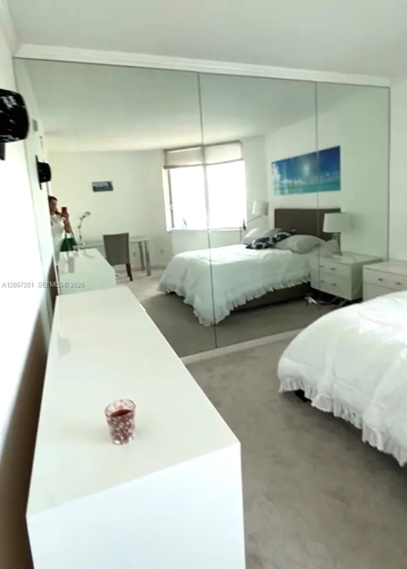 325 S Biscayne Blvd #4214 Miami, FL 33131