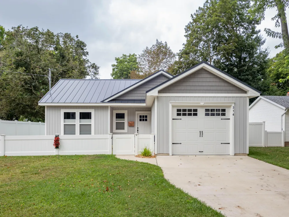 314 S Linden Street Marshall, MI 49068