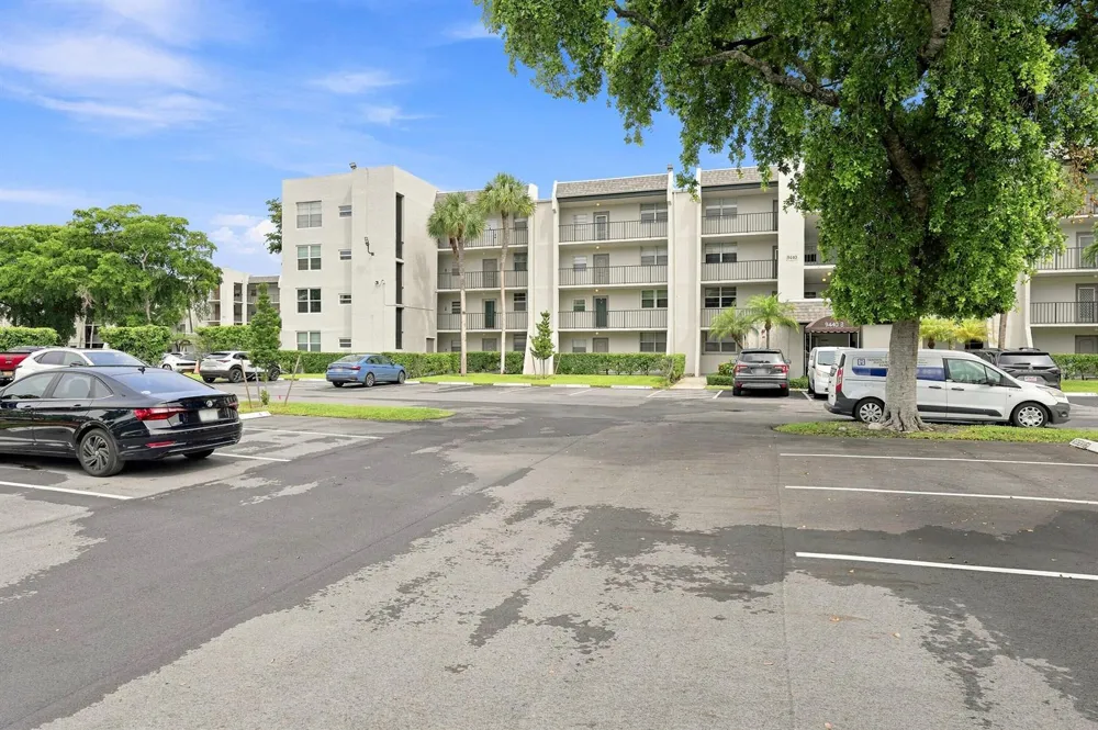 9440 POINCIANA PLACE #314 Davie, FL 33324