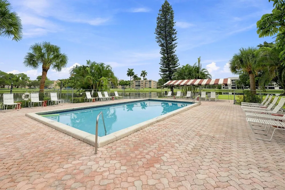 9440 POINCIANA PLACE #314 Davie, FL 33324