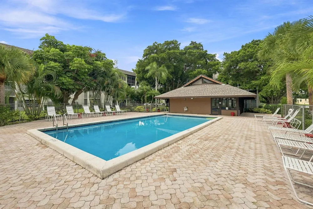 9440 POINCIANA PLACE #314 Davie, FL 33324