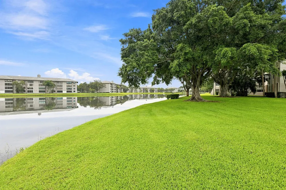 9440 POINCIANA PLACE #314 Davie, FL 33324
