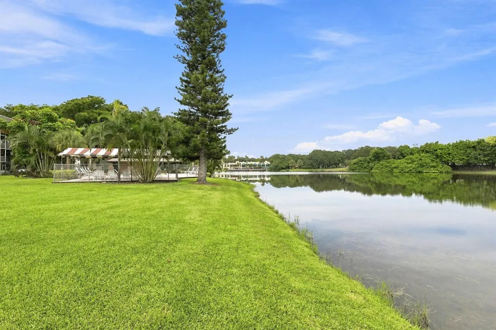 9440 POINCIANA PLACE #314 Davie, FL 33324