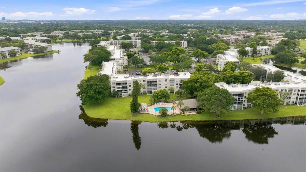 9440 POINCIANA PLACE #314 Davie, FL 33324