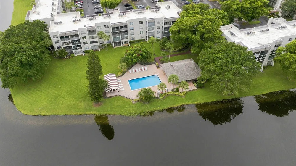 9440 POINCIANA PLACE #314 Davie, FL 33324