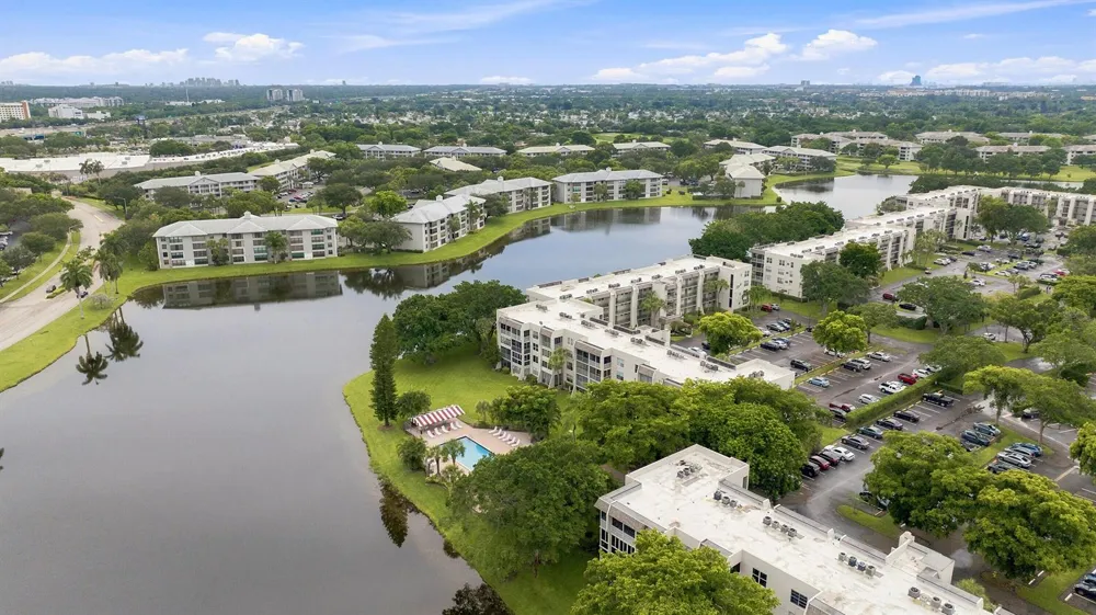9440 POINCIANA PLACE #314 Davie, FL 33324