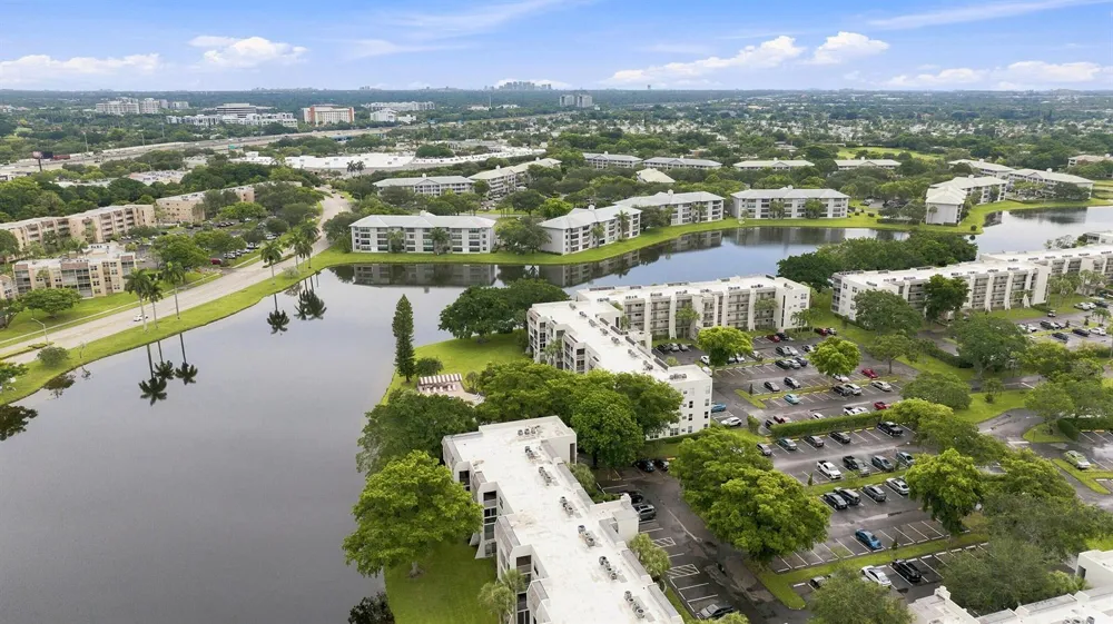 9440 POINCIANA PLACE #314 Davie, FL 33324