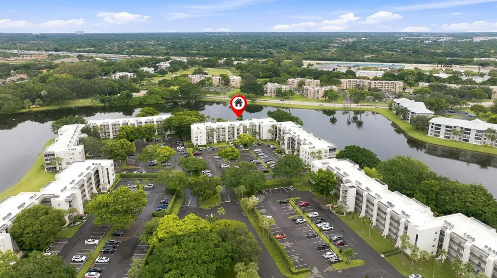 9440 POINCIANA PLACE #314 Davie, FL 33324