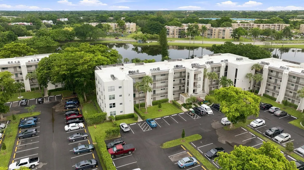 9440 POINCIANA PLACE #314 Davie, FL 33324
