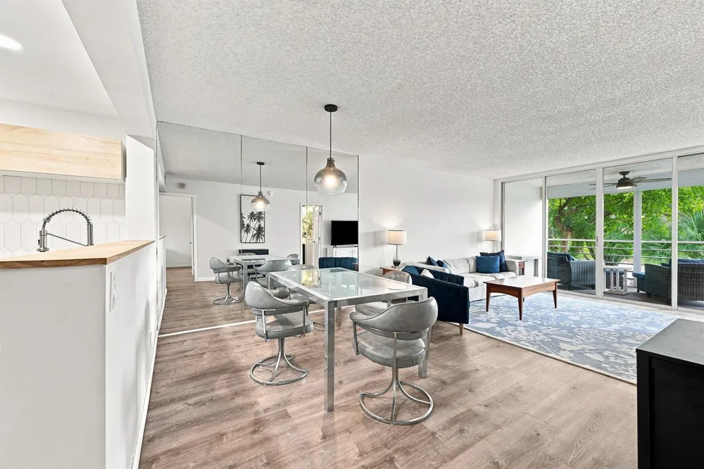 9440 POINCIANA PLACE #314 Davie, FL 33324