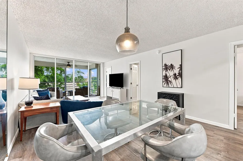 9440 POINCIANA PLACE #314 Davie, FL 33324