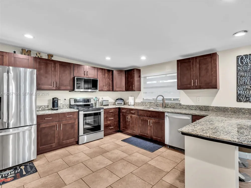 11911 SW 168th Ter Miami, FL 33177