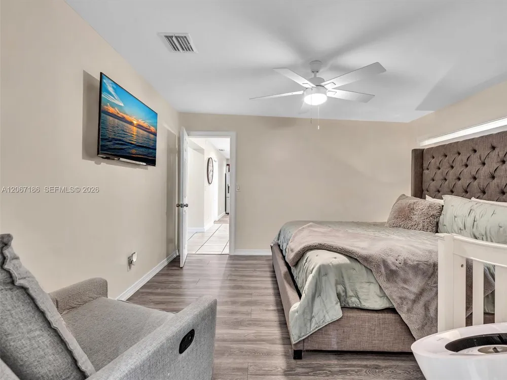11911 SW 168th Ter Miami, FL 33177