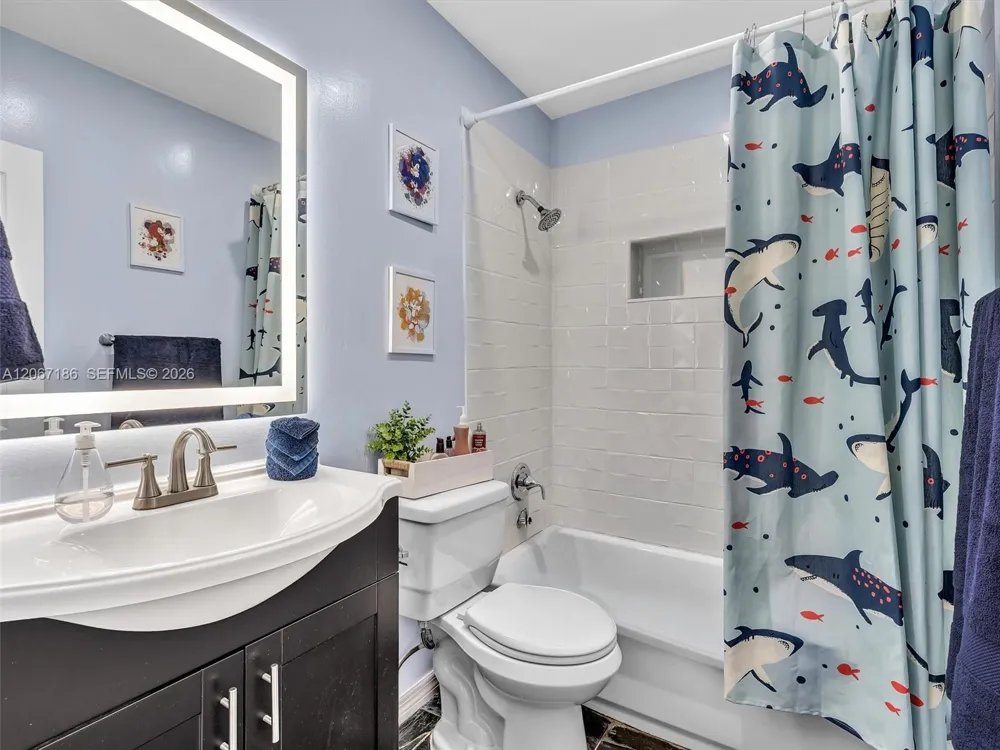 11911 SW 168th Ter Miami, FL 33177
