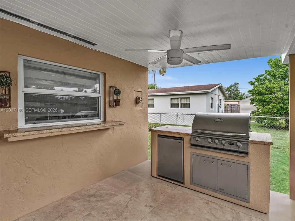 11911 SW 168th Ter Miami, FL 33177