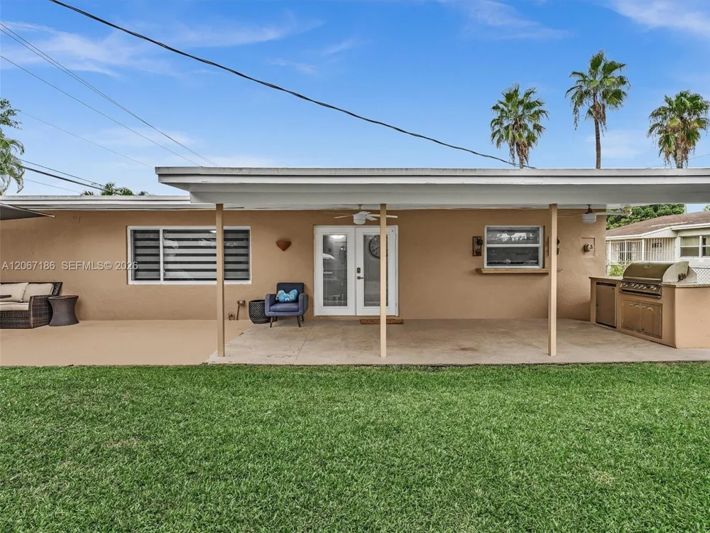 11911 SW 168th Ter Miami, FL 33177