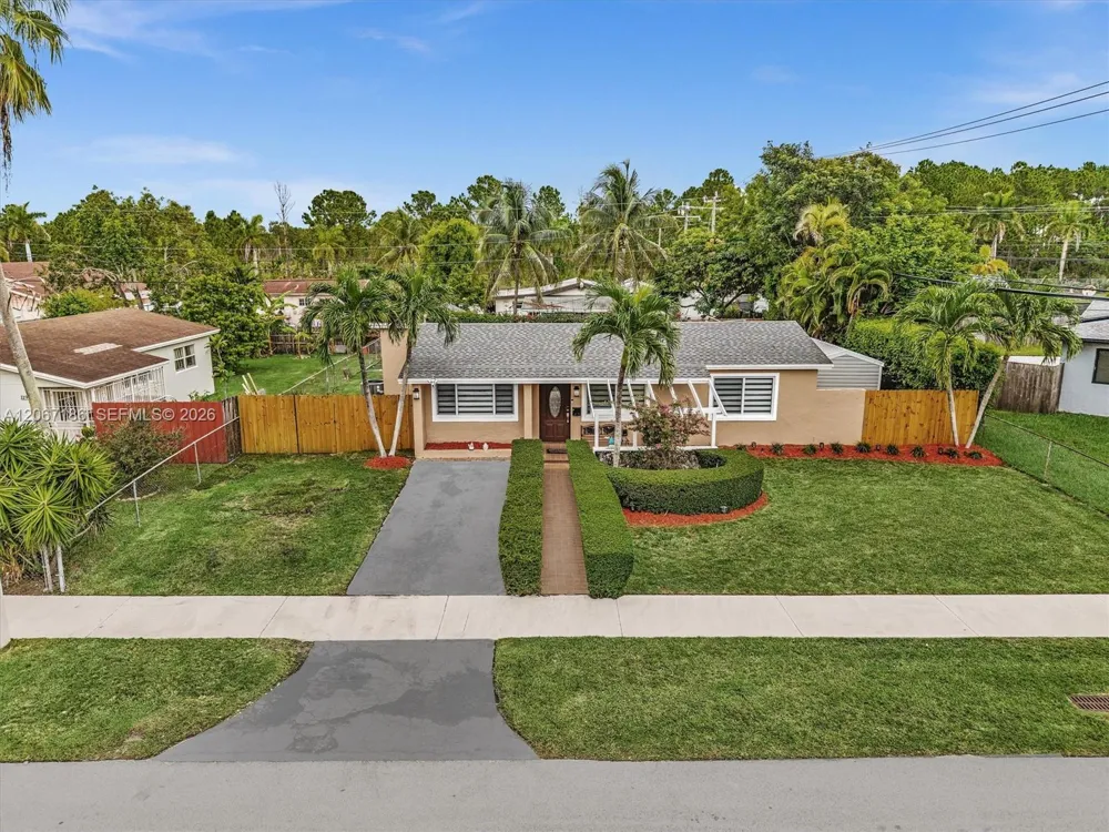 11911 SW 168th Ter Miami, FL 33177