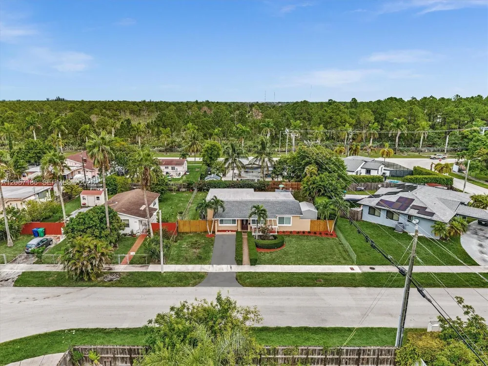 11911 SW 168th Ter Miami, FL 33177