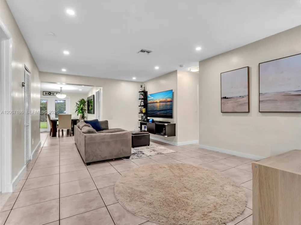 11911 SW 168th Ter Miami, FL 33177