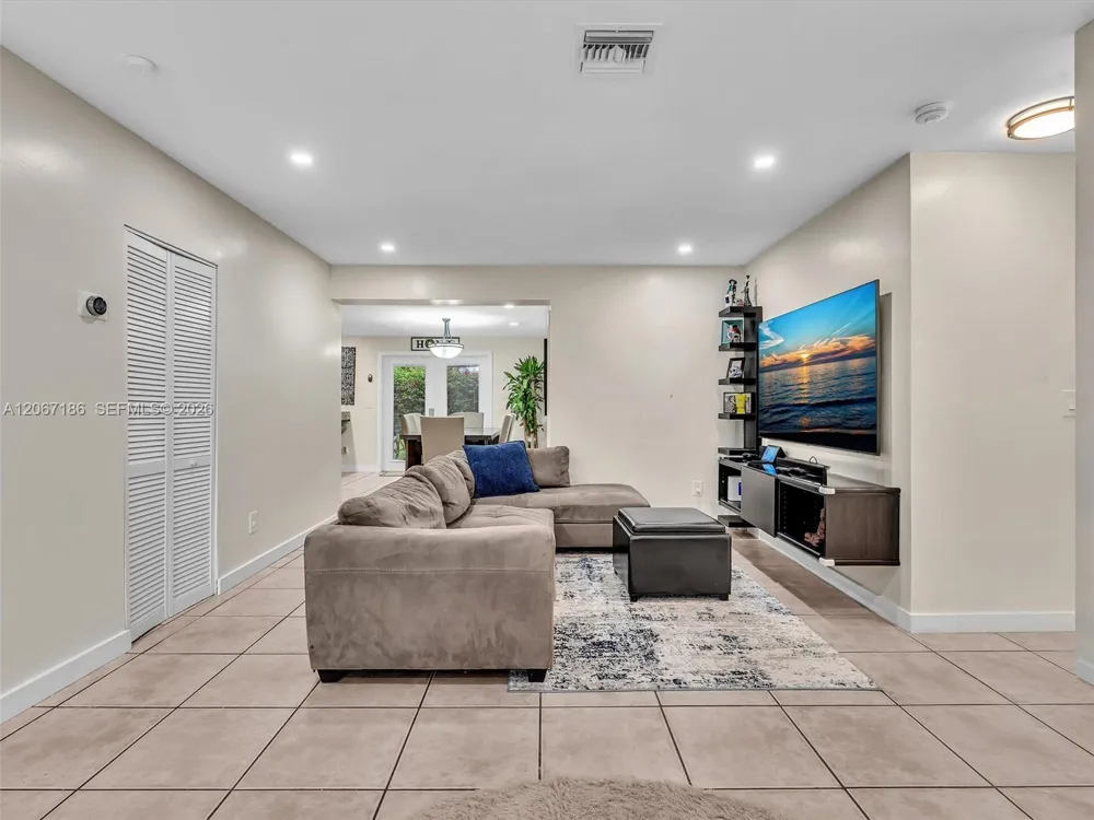 11911 SW 168th Ter Miami, FL 33177