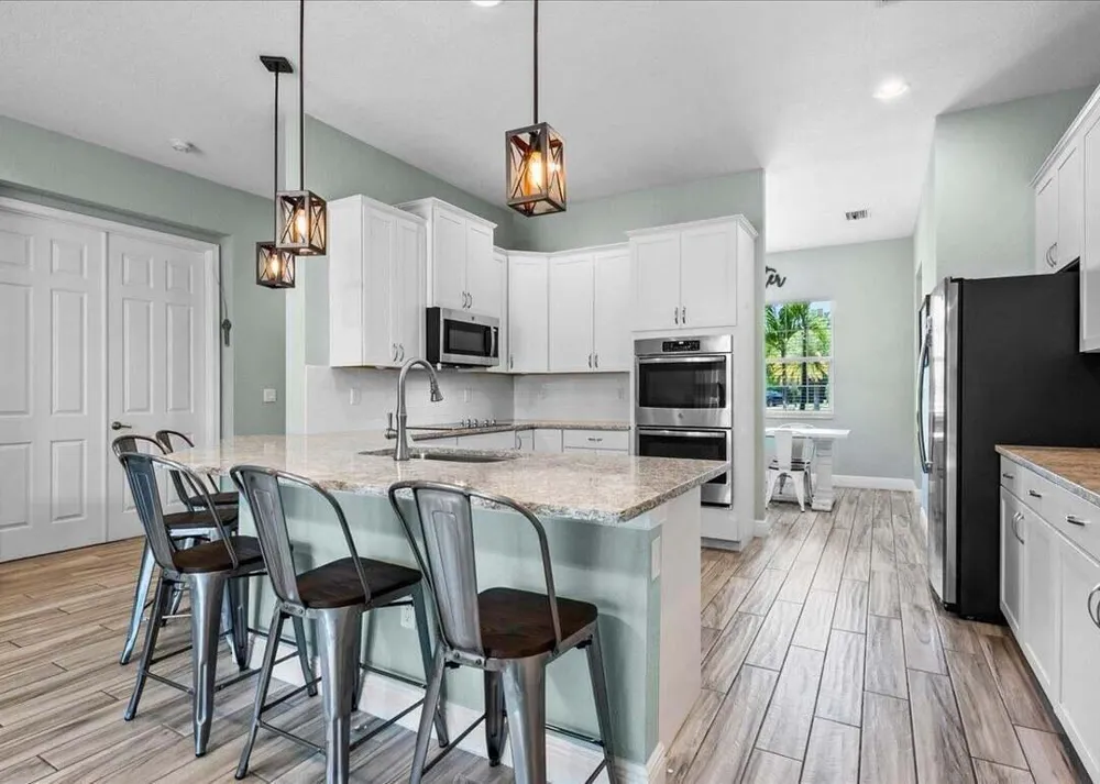 10352 SW FIDDLERS WAY Palm City, FL 34990